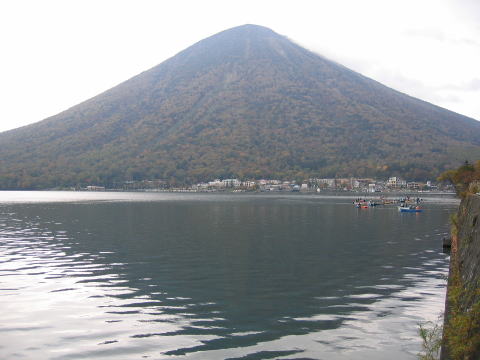 T΂Ɏʂj̎R(DoĂȂ猩iłBj